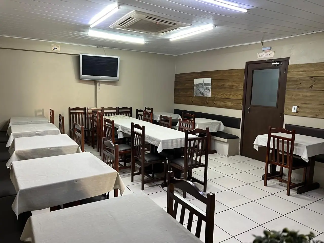 Salão do Restaurante Plaza Araranguá